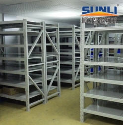 Medium storage shelves