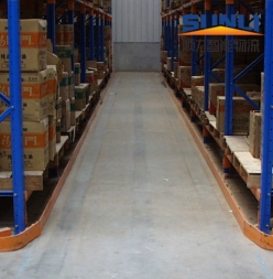 Stereo warehouse narrow roadway shelves