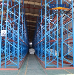 Storage equipment narrow roadway shelves