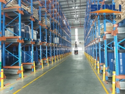 &nbsp;穿梭式货架