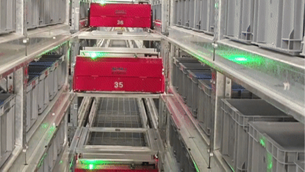 料箱式四向穿梭车
